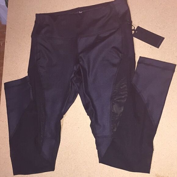 VINA Shimmery Black and mesh leggings. Size S - Picture 3 of 6